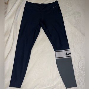 Nike Size L legging